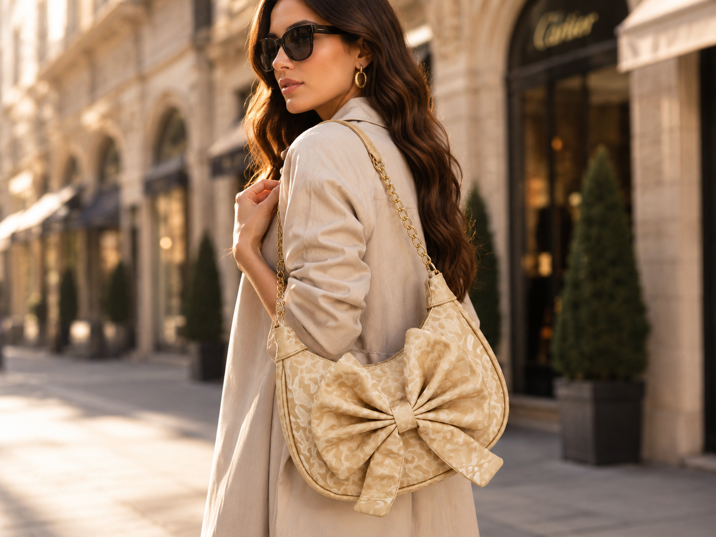 Shoulder Bag With Stylish Gold Chain Strap