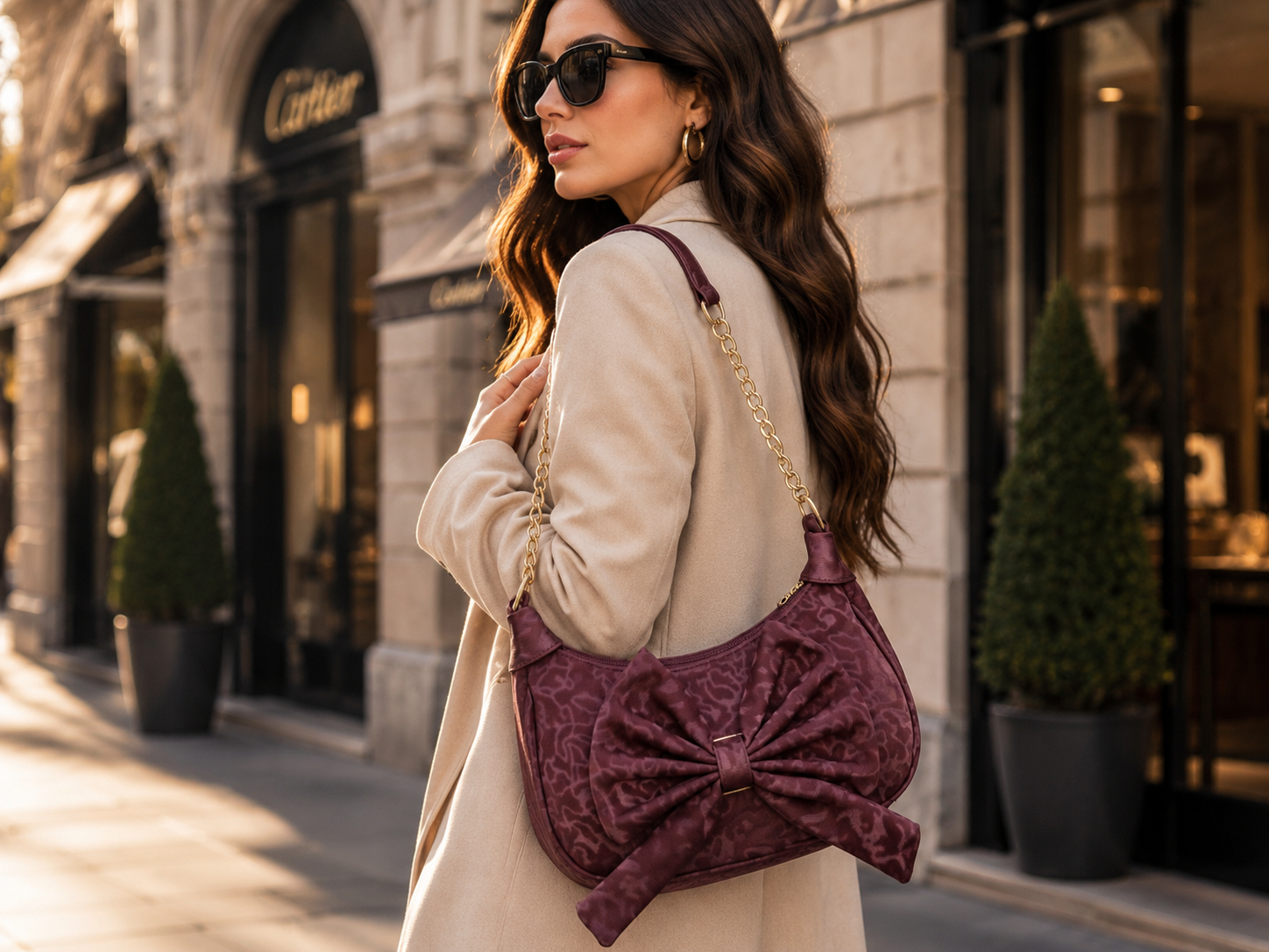 Shoulder Bag With Stylish Gold Chain Strap